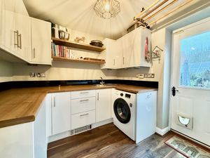 Photo 15- click for photo gallery